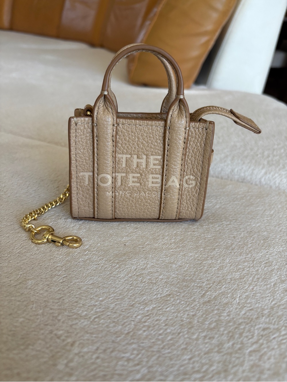 Marc Jacobs Nano Tote charm- Caramel
